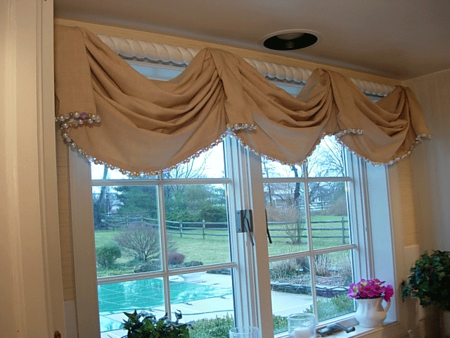 Kitchen_window_treatment_3 Window Treatment with Beads as trim