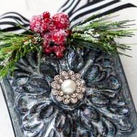 DIY Christmas tree ornament using an acanthus rosette