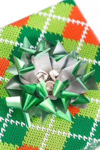 fast gift wrapping ideas for the holidays