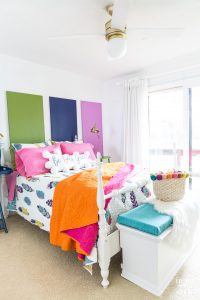 Decorating with pops of bright colors in the guest room-