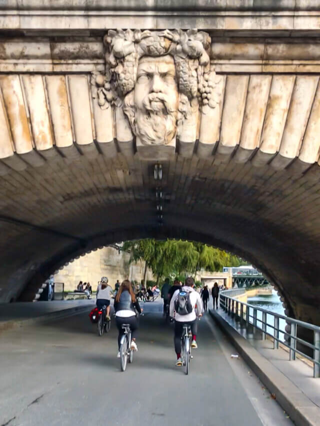 cropped-Bike-Tours-Around-Paris-250-of-51.jpg