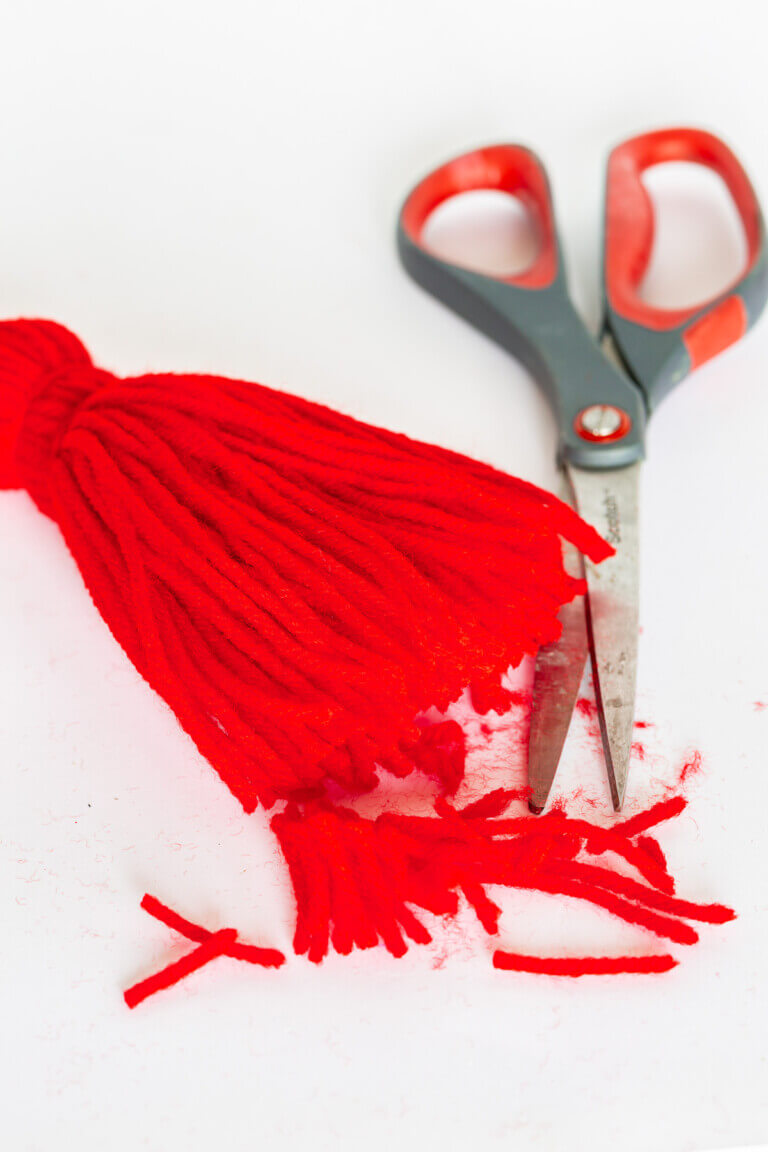 How to Make Tassels to Accent Home Decor In My Own Style