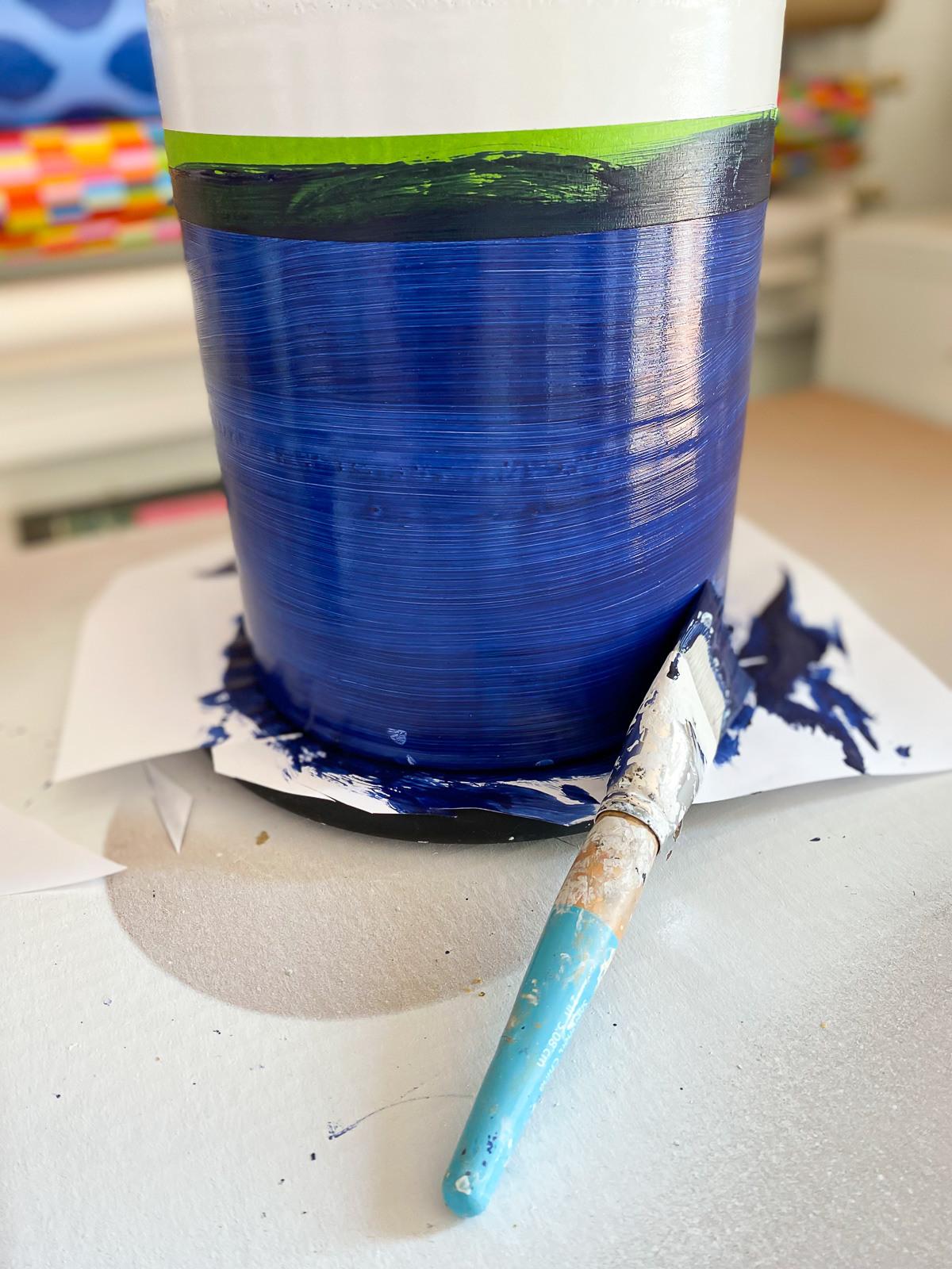 Spray Painting a Lamp In Designer Style In My Own Style