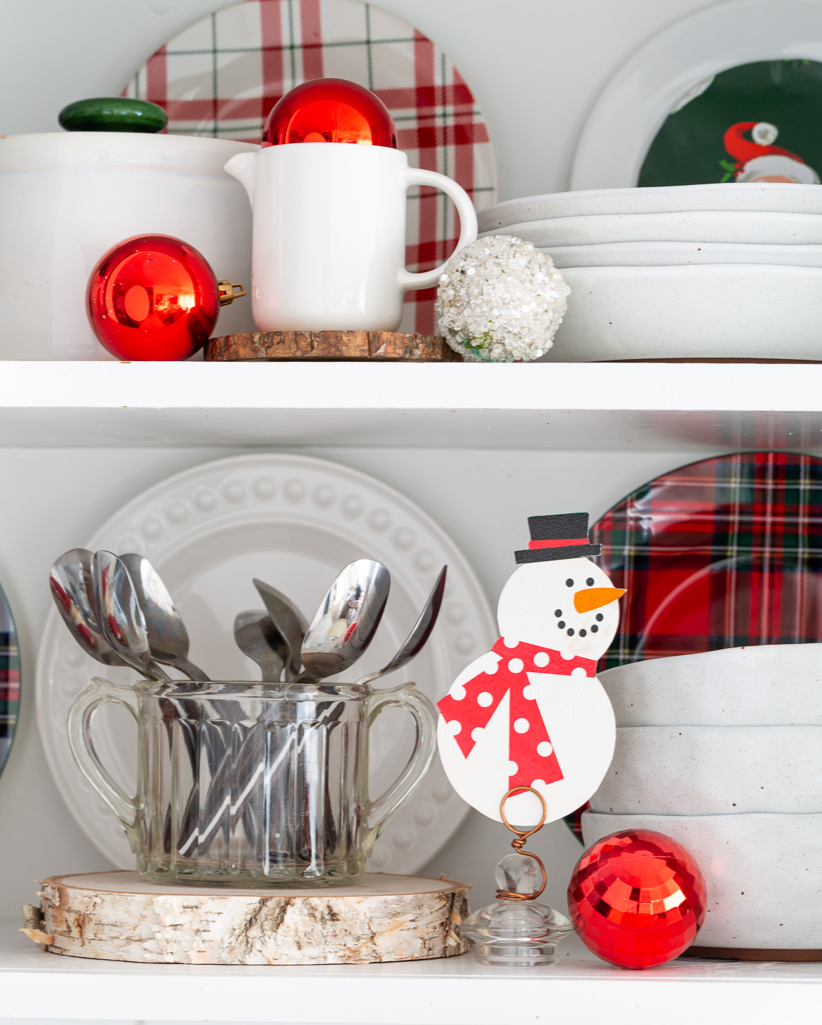Festive Christmas Kitchen Shelf Decor Ideas - In My Own Style