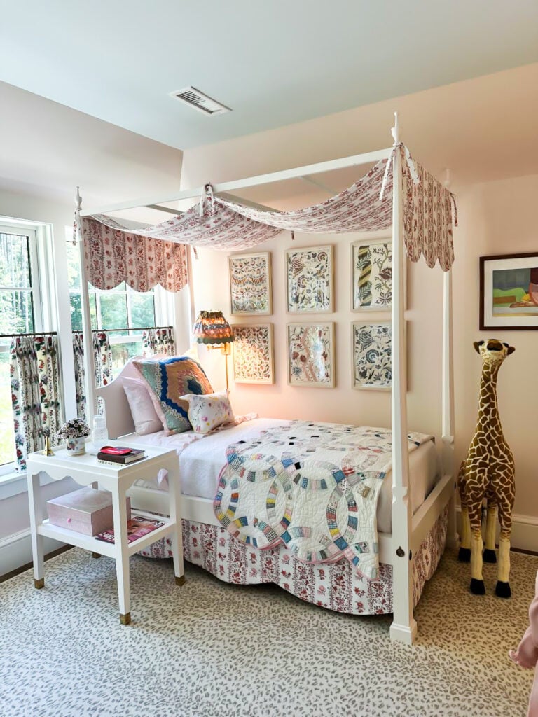girls colorful bedroom